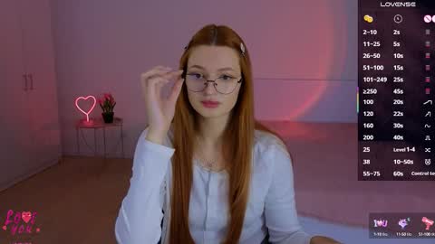 Snapshot of cuteariel7 chatting on October 7, 4:26 pm Ariel online show from October 7, 4:26 pm