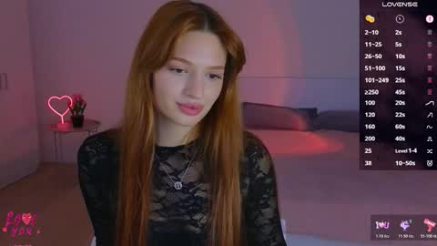 Snapshot of cuteariel7 chatting on October 31, 5:58 pm Ariel online show from October 31, 5:58 pm