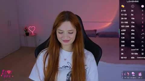 Snapshot of cuteariel7 chatting on December 2, 5:52 pm Ariel online show from December 2, 5:52 pm