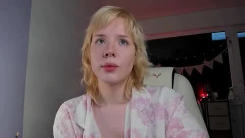 Amy online show from November 23, 11:21 am