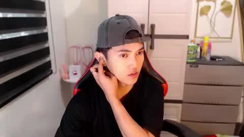 Steph online show from March 29, 11:27 pm