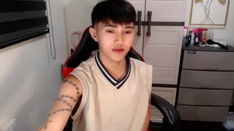 Snapshot of cuteasiancock98 chatting on May 16, 6:32 am Steph online show from May 16, 6:32 am