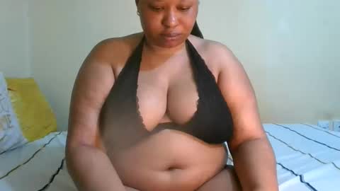 Snapshot of cutebobo chatting on June 6, 12:43 pm cutebobo online show from June 6, 12:43 pm