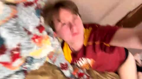 cuteboii29 online show from January 11, 4:39 am