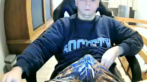 Snapshot of cuteboy090 chatting on October 28, 11:36 am Cuteboy090 online show from October 28, 11:36 am