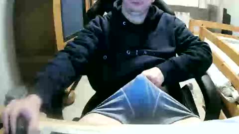 Snapshot of cuteboy090 chatting on February 22, 12:34 am Cuteboy090 online show from February 22, 12:34 am