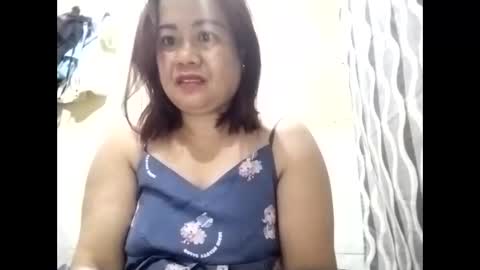 Snapshot of cutechey06 chatting on December 3, 5:11 pm Sky online show from December 3, 5:11 pm