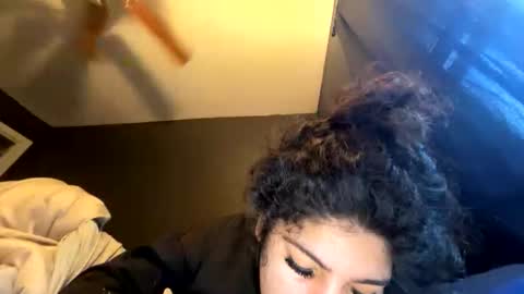 loveolots online show from February 10, 12:53 pm