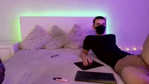 Snapshot of cutedodo chatting on September 24, 7:06 pm Tory and Leon online show from September 24, 7:06 pm