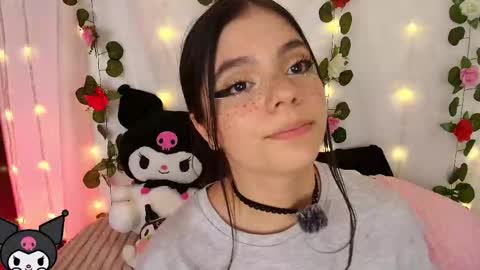 Snapshot of cutee_andrea chatting on December 3, 3:03 am Andrea 3 online show from December 3, 3:03 am