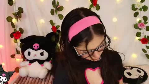 Snapshot of cutee_andrea chatting on December 14, 1:44 am Andrea 3 online show from December 14, 1:44 am