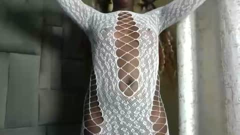 Snapshot of cuteebony16 chatting on June 28, 1:00 am tawi online show from June 28, 1:00 am