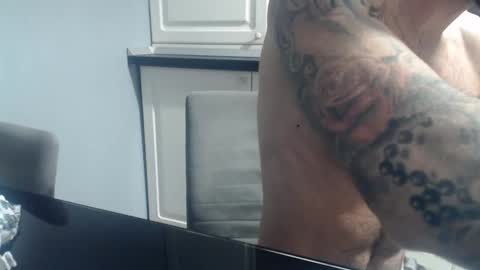 cuteeboy online show from March 27, 8:30 pm