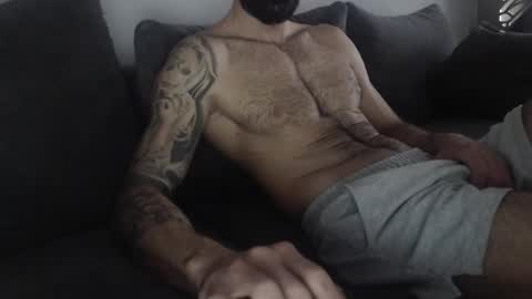 cuteeboy online show from March 28, 11:32 am