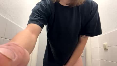 Snapshot of cuteguy6668889 chatting on February 23, 10:23 am Cutegoth online show from February 23, 10:23 am