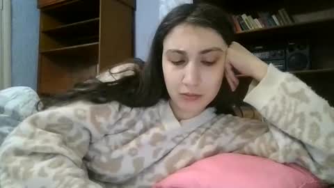 Snapshot of cutekattie chatting on December 4, 3:05 am cutekattie online show from December 4, 3:05 am