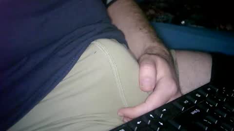 Snapshot of cuteman88 chatting on November 20, 9:36 pm Cuteman online show from November 20, 9:36 pm