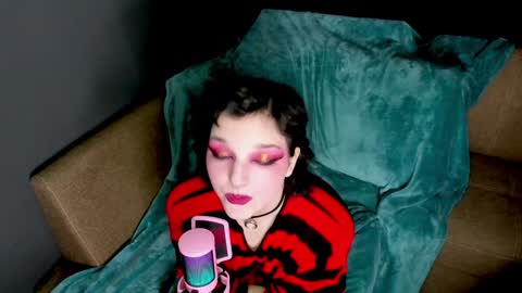 Snapshot of cutemetalgoddess chatting on January 22, 4:02 am Alice online show from January 22, 4:02 am