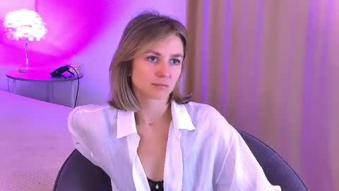 cutemirage online show from October 22, 2:28 pm