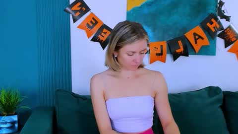 cutemirage online show from October 30, 2:51 pm