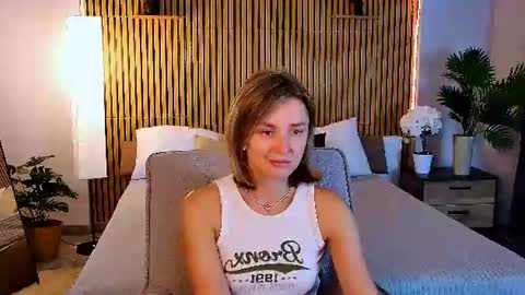 Snapshot of cutemirage chatting on June 27, 2:44 pm cutemirage online show from June 27, 2:44 pm