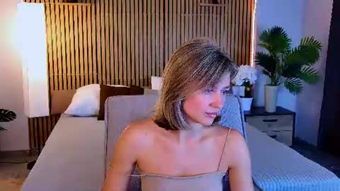 Snapshot of cutemirage chatting on June 29, 2:39 pm cutemirage online show from June 29, 2:39 pm
