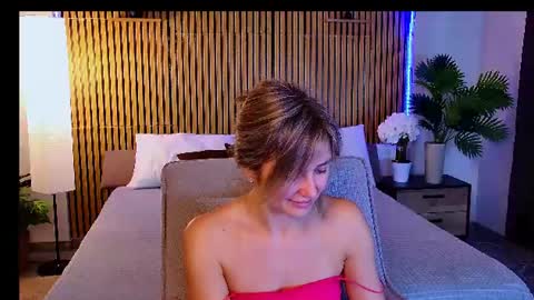 Snapshot of cutemirage chatting on July 18, 2:43 pm cutemirage online show from July 18, 2:43 pm