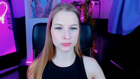 Rina online show from December 8, 11:57 am