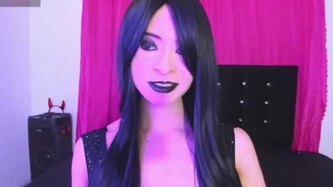 Snapshot of cutenaked_8 chatting on June 8, 1:28 am Natalie online show from June 8, 1:28 am