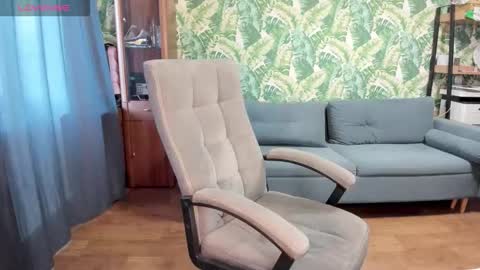 cutepawskitter online show from November 11, 7:08 am