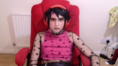 Snapshot of cutest_princess chatting on November 25, 11:27 pm cutest_princess online show from November 25, 11:27 pm