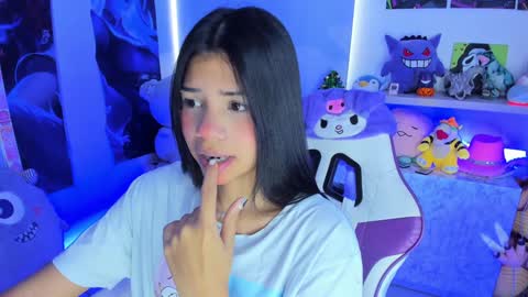 Snapshot of cutestephuwu chatting on December 28, 2:32 pm - independent model online show from December 28, 2:32 pm