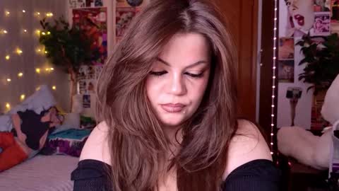 cutewhip online show from February 8, 3:26 pm