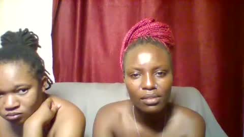 Snapshot of cutey_lunar chatting on February 13, 12:13 am cutey_lunar online show from February 13, 12:13 am