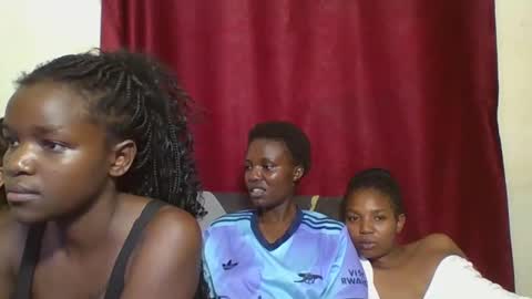 Snapshot of cutey_lunar chatting on February 25, 12:47 am cutey_lunar online show from February 25, 12:47 am