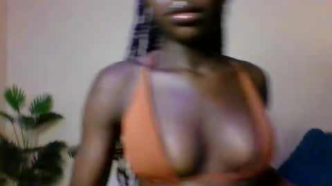 cutey_mara online show from April 5, 4:42 am