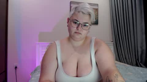 Sophie  Lilith online show from October 31, 11:44 am