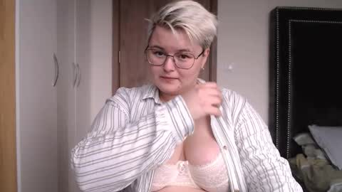 Sophie  Lilith online show from November 18, 6:07 am