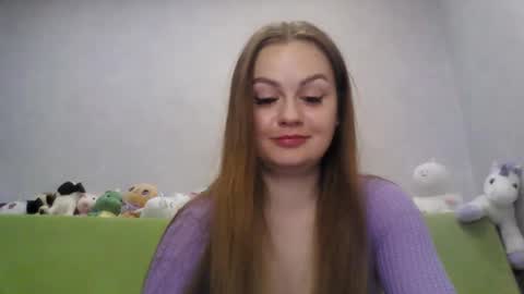 Chloe online show from April 28, 10:59 pm