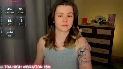 Snapshot of cutie_mili chatting on April 29, 10:41 am mili online show from April 29, 10:41 am