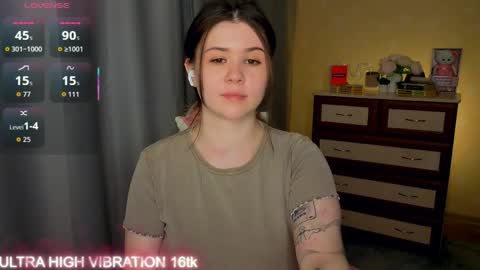 Snapshot of cutie_mili chatting on April 29, 5:30 pm mili online show from April 29, 5:30 pm