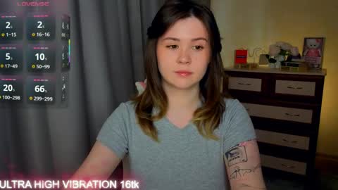 Snapshot of cutie_mili chatting on May 9, 8:19 am mili online show from May 9, 8:19 am