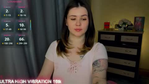 Snapshot of cutie_mili chatting on June 8, 12:38 pm mili online show from June 8, 12:38 pm