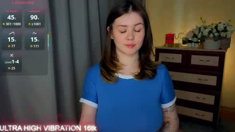 Snapshot of cutie_mili chatting on June 21, 12:19 pm mili online show from June 21, 12:19 pm