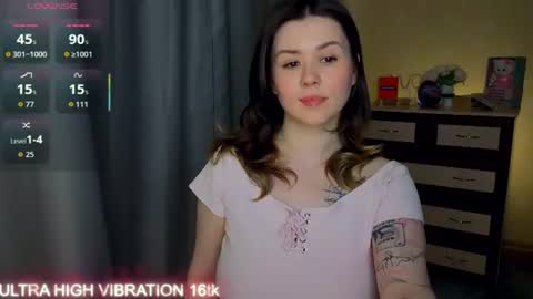 Snapshot of cutie_mili chatting on June 30, 11:44 am mili online show from June 30, 11:44 am