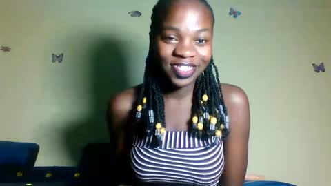 cutieplush online show from April 12, 7:30 pm