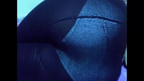 cutiehanish4 online show from April 12, 1:21 am