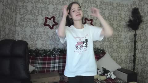 Snapshot of cutiekitty_cb chatting on December 7, 8:55 am cutiekitty_cb online show from December 7, 8:55 am