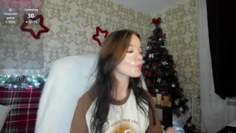 Snapshot of cutiekitty_cb chatting on December 12, 4:48 am cutiekitty_cb online show from December 12, 4:48 am