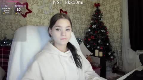 Snapshot of cutiekitty_cb chatting on December 17, 9:50 am cutiekitty_cb online show from December 17, 9:50 am